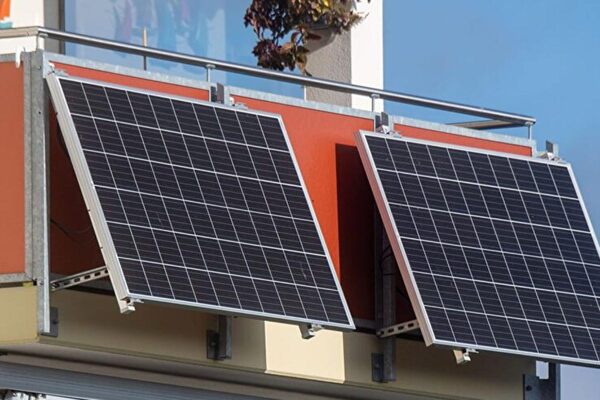 Sustainability Insights 101: Balcony Power Plant 2000 Watts